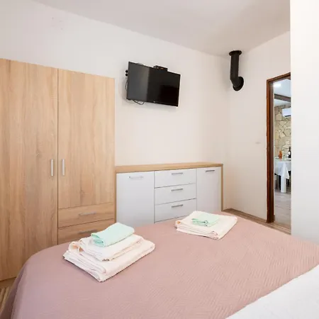 Kod Marina Kaštel Stari