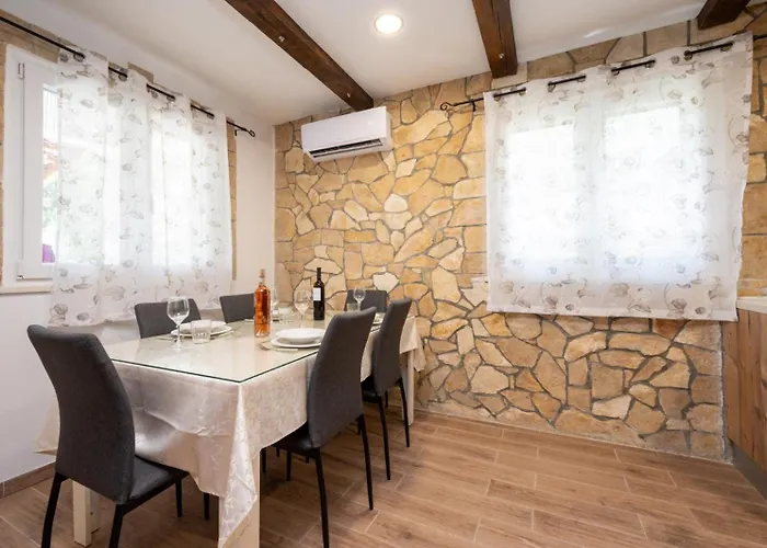 Kod Marina Kaštel Stari